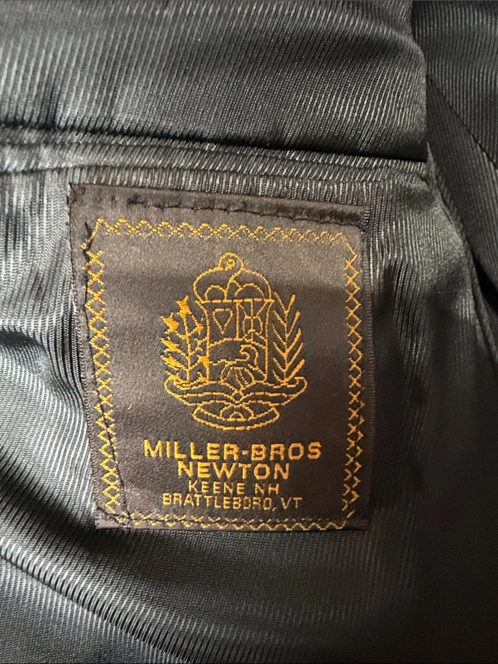 Miller Bros Newton Men’s Wool Blend Sport Coat Blazer Size 40S Navy Made in USA